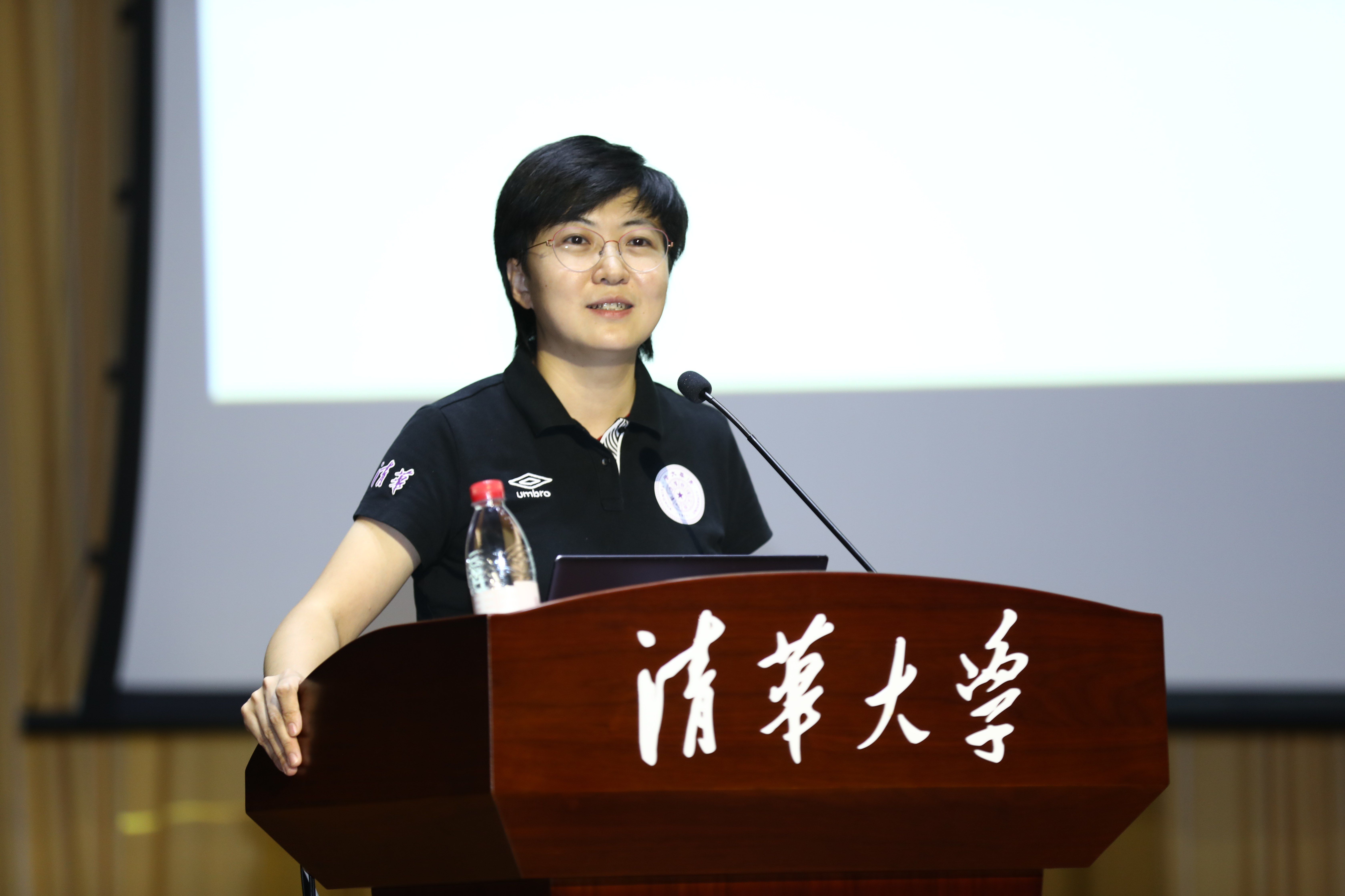 20220816-开云网举办2022级本科生新生骨干训练营-严振峣-余潇潇作专题讲座.jpg