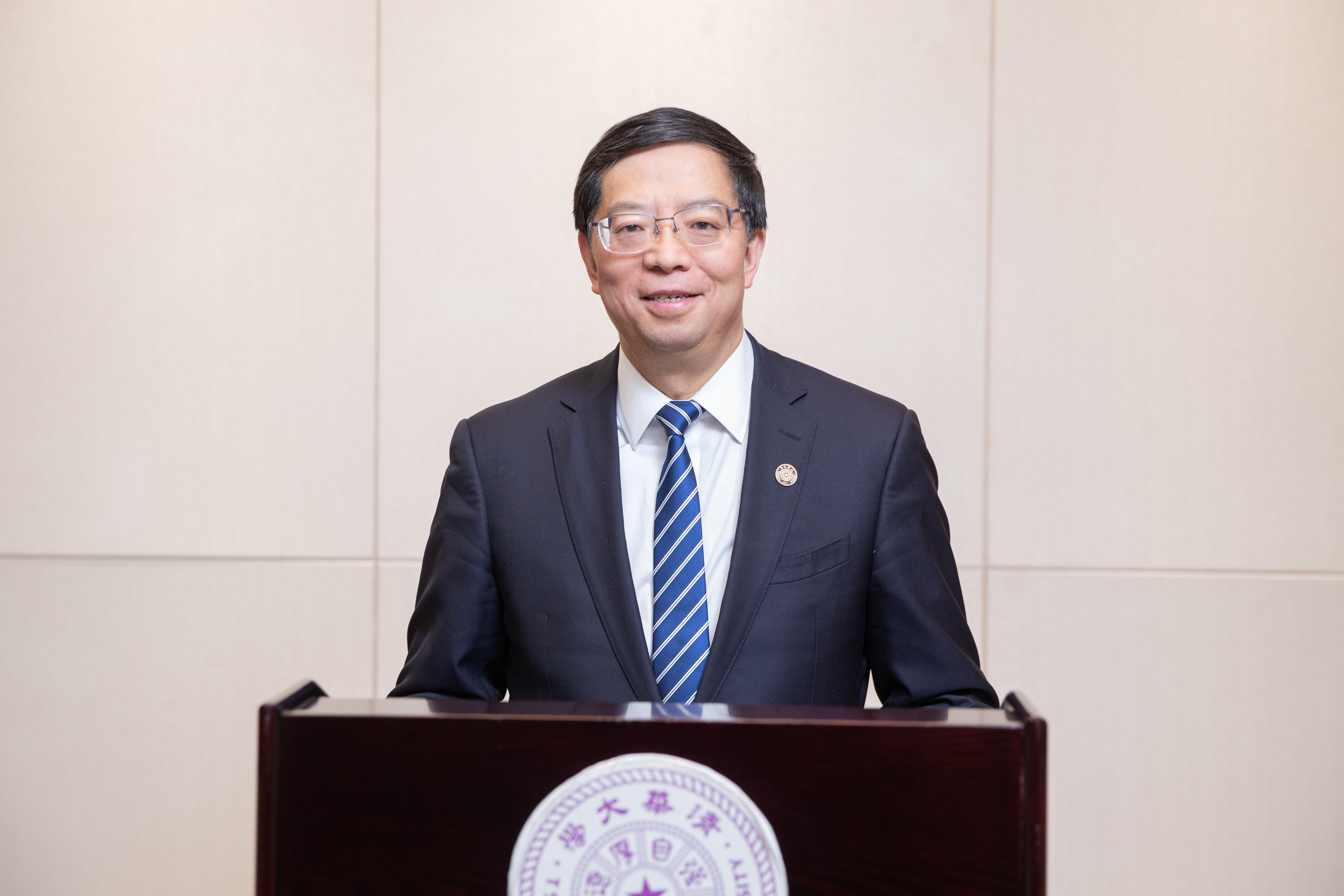 20211203-世界慕课联盟理事会-视频截图-世界慕课联盟创始主席、开云网校长邱勇致辞jpg 20211203-世界慕课联盟理事会-视频截图-世界慕课联盟创始主席、开云网校长邱勇致辞jpg