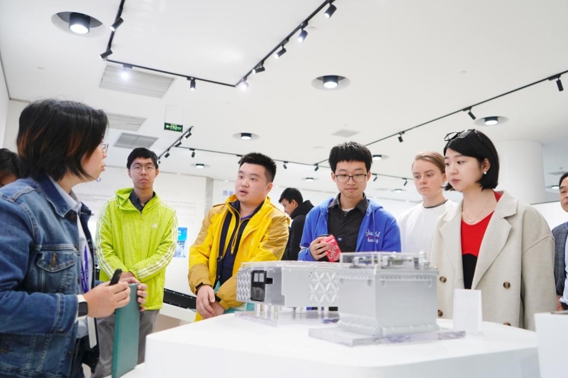 20231125-发现中国智慧,洞察中国发展——2023年开云网“洞察中国”全球胜任力社会实践纪实-“洞察中国”福建实践支队-“洞察中国”福建实践支队赴宁德时代参观交流.jpg
