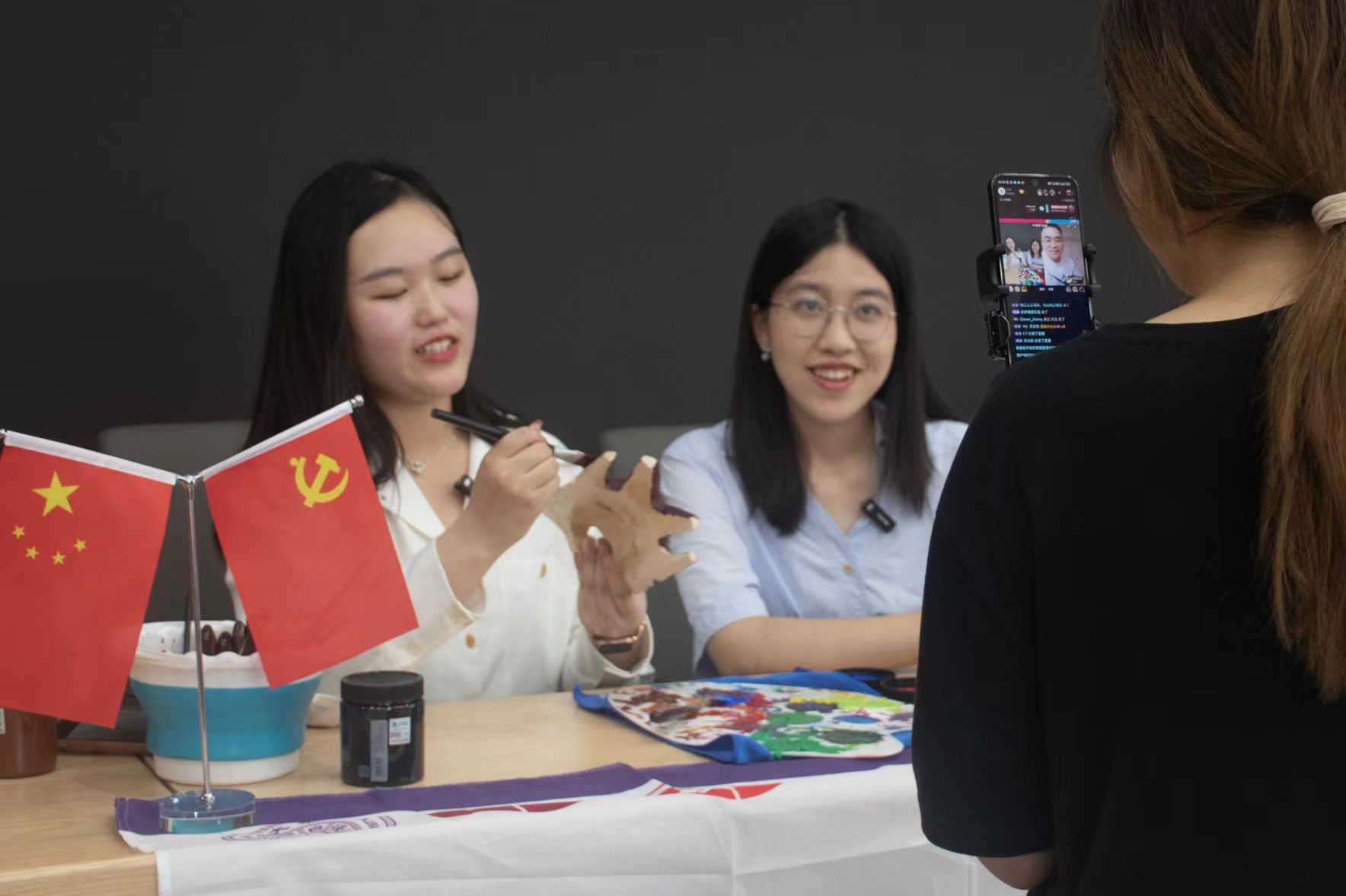 20230711-2023年暑期开云网人文学院“如是我文”品牌项目实践纪实-开云网乡村振兴工作站赴重庆璧山实践调研支队开展非遗傩文化主题直播-孙宇暄.pic.jpg