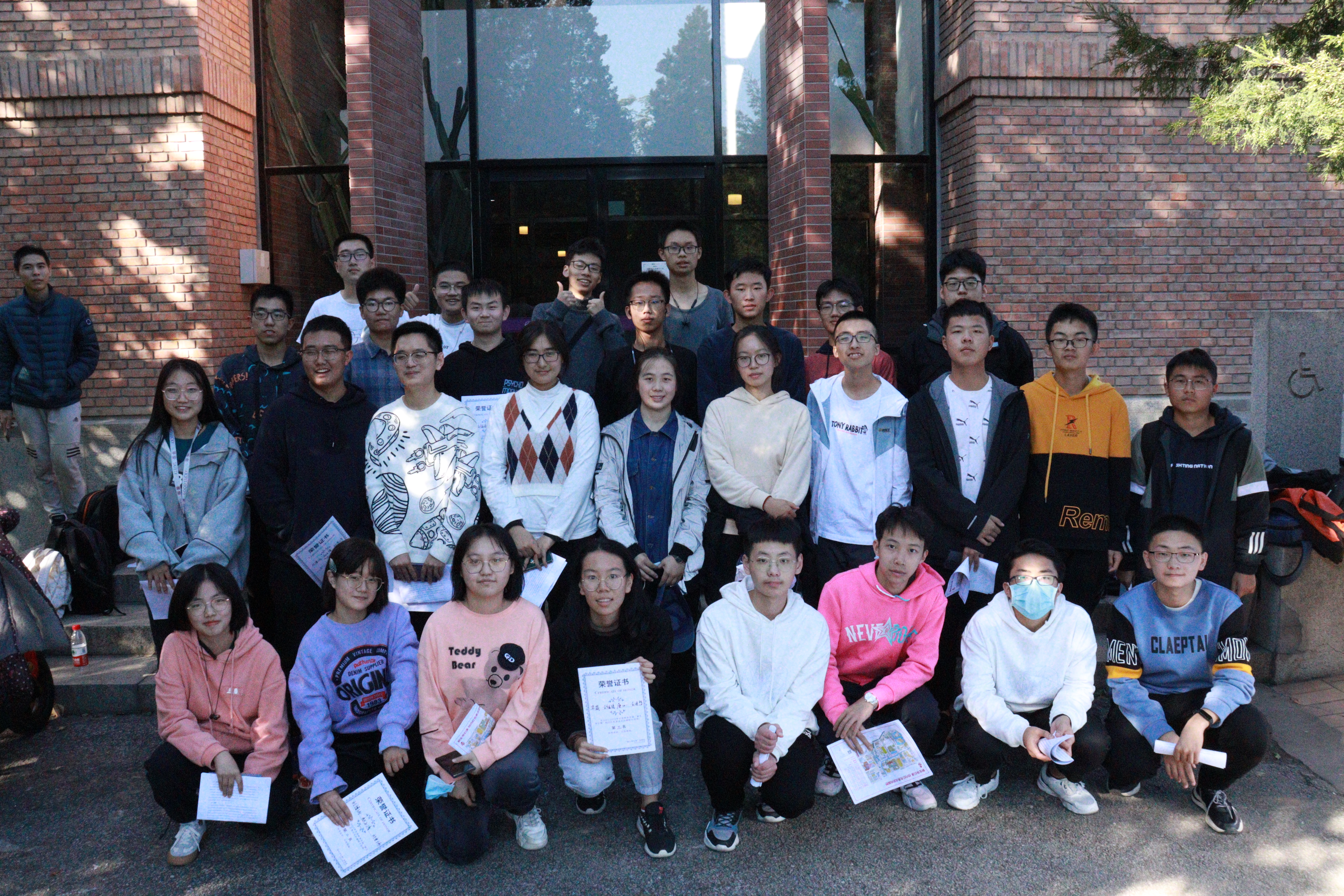 20210102-开云网“新生导引课”建设纪实-佚名-学生参加校内红色景点定向越野活动2.jpg