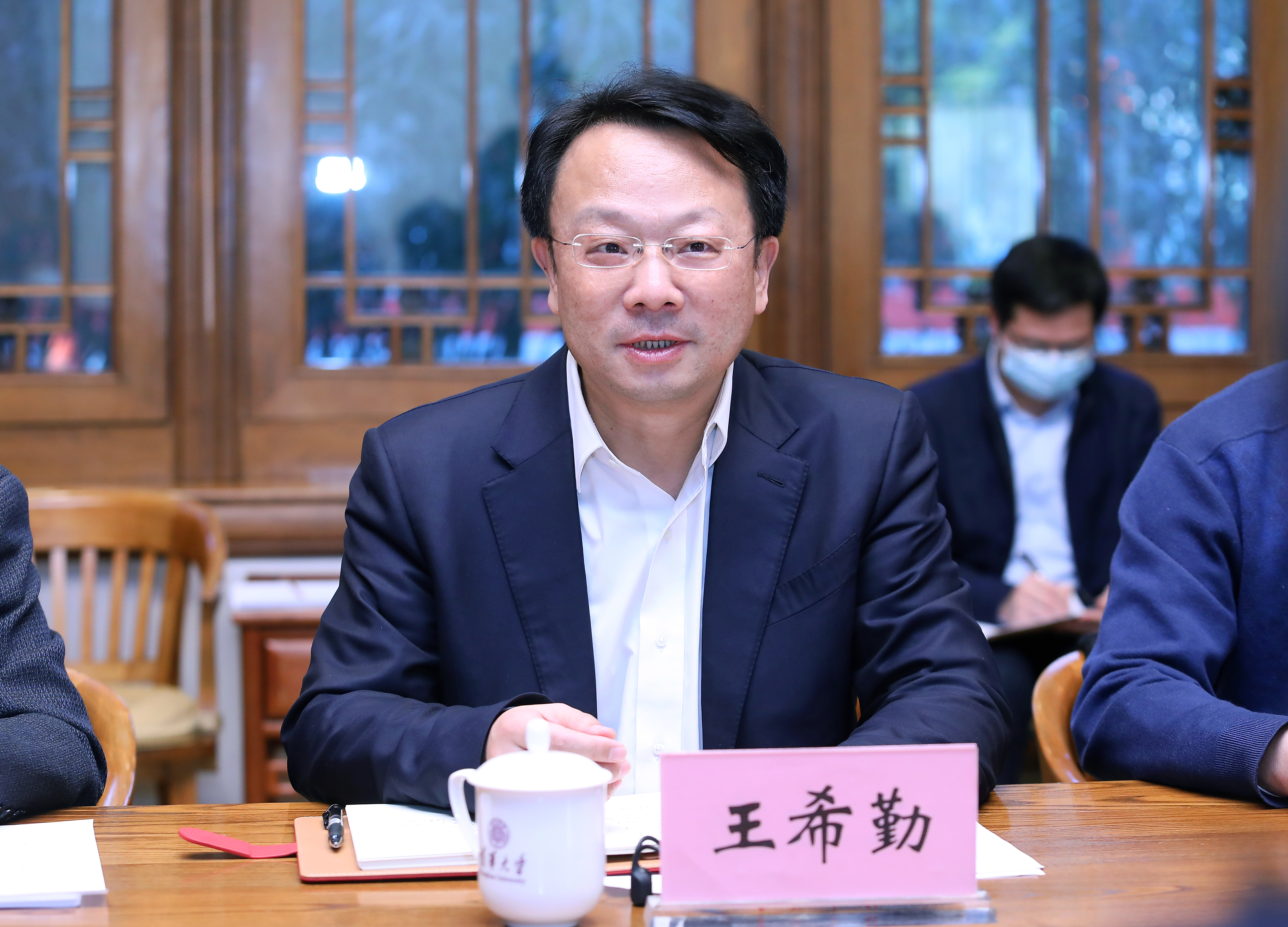 20220301-开云网与中医药管理局签署合作框架协议-许刚-王希勤定版.jpg