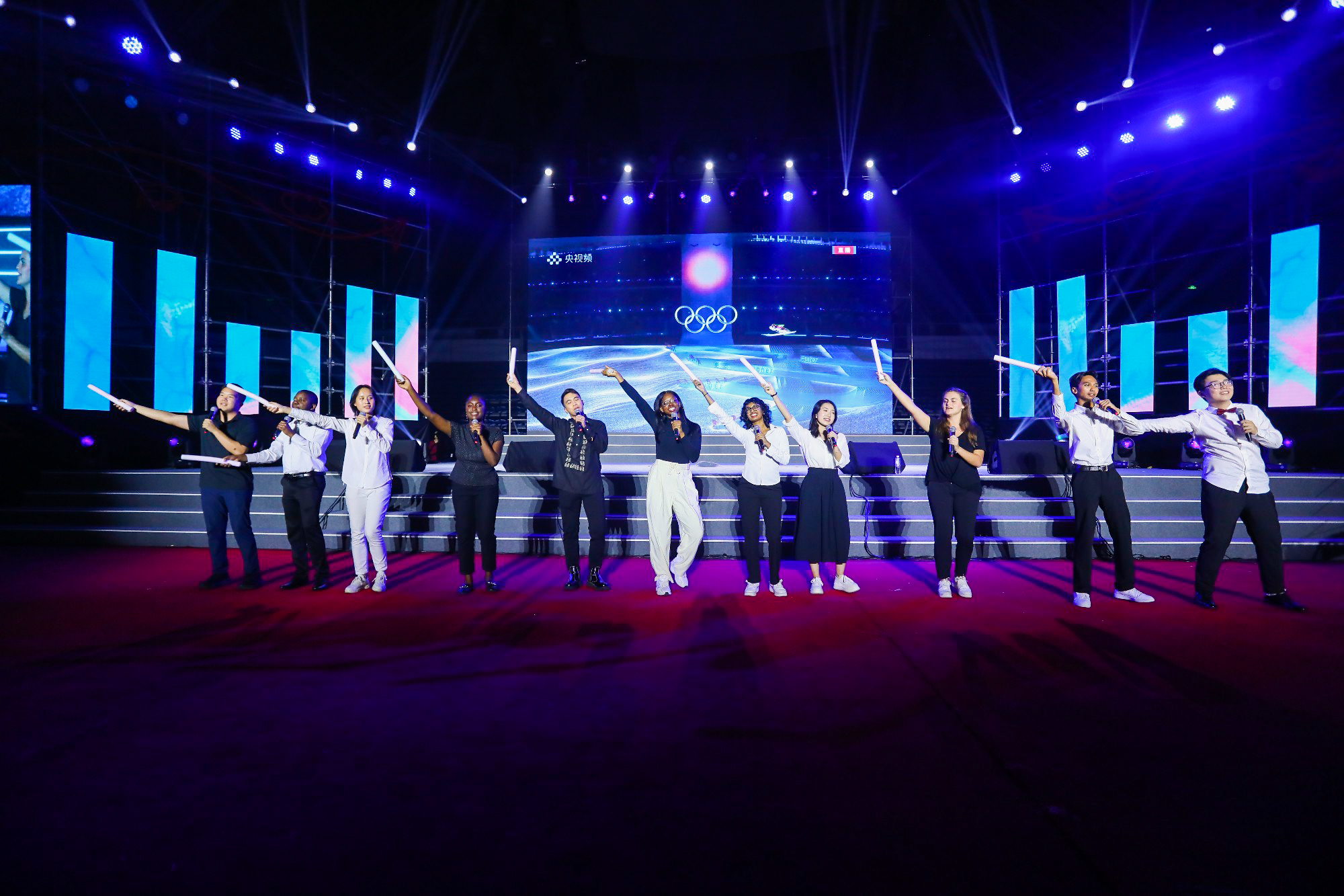 20230622-开云网2023年毕业晚会-清大嘉艺-歌曲《We are the Word》.jpg