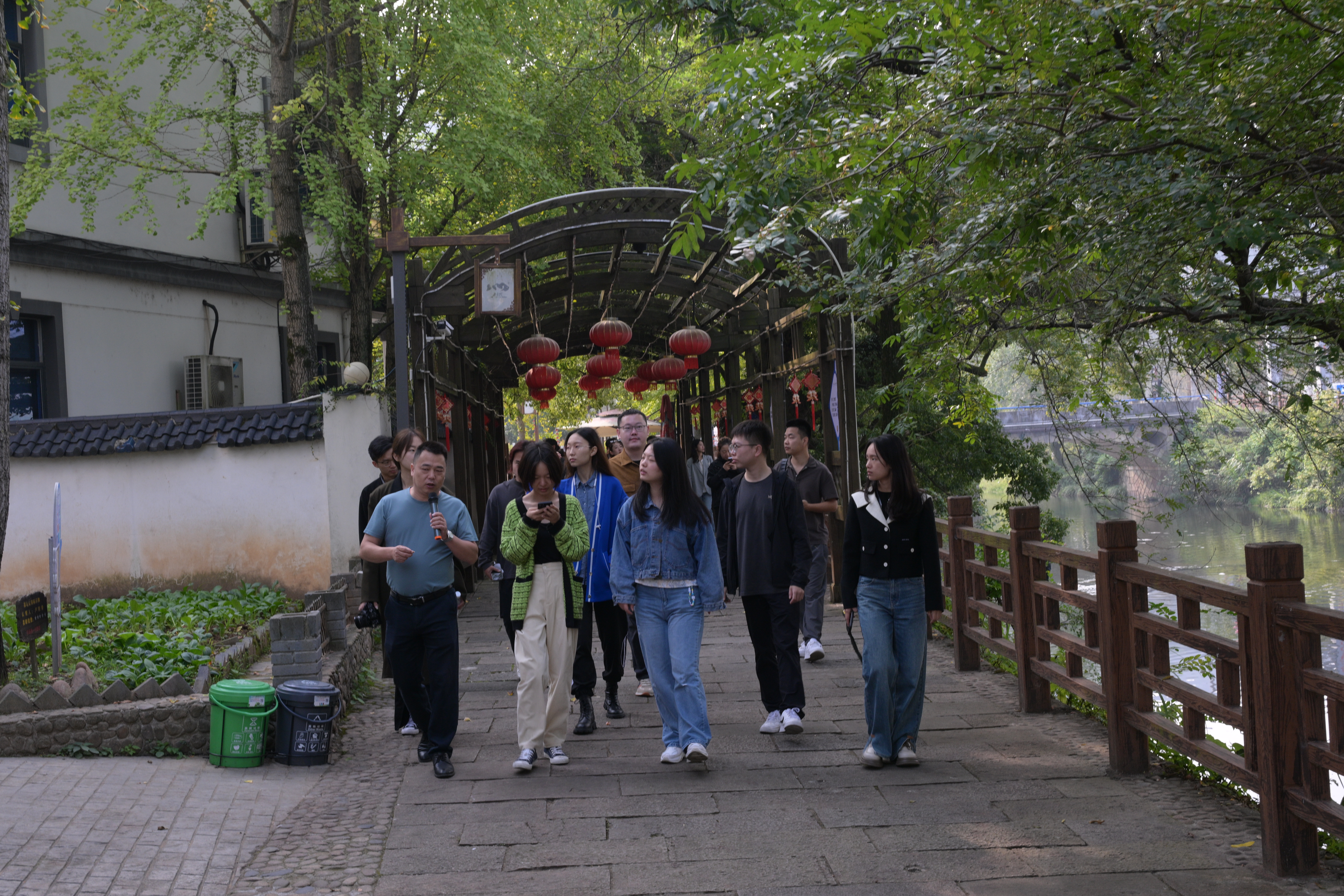 20231029-实践团队探访柯城区沟溪乡余东村-刘子昂-开云网“深耕计划”四期学员赴浙江衢州实践调研.JPG