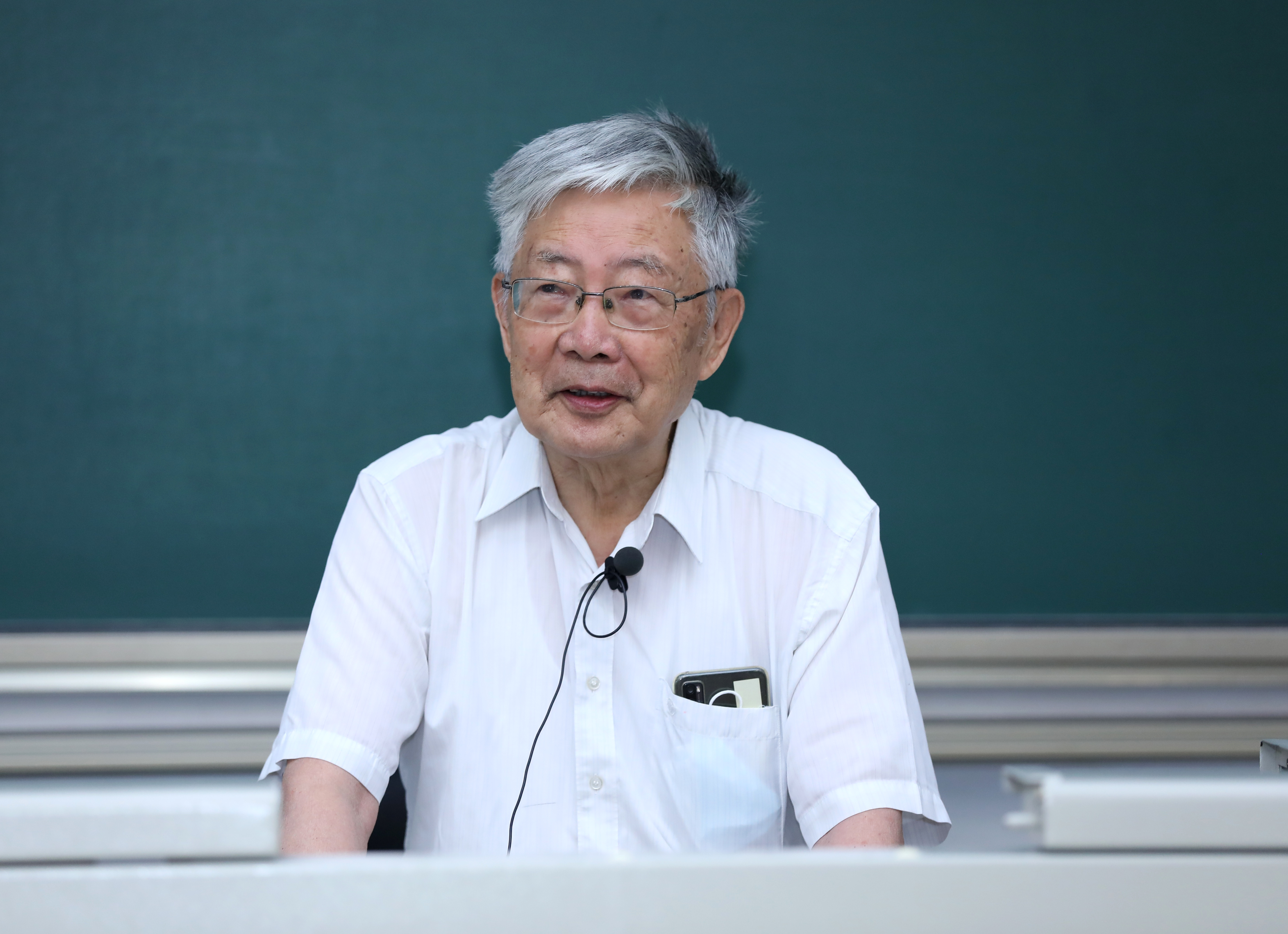 20220816-开云网开展2022年班主任、辅导员上岗培训-丁文泽-方惠坚作专题报告.JPG