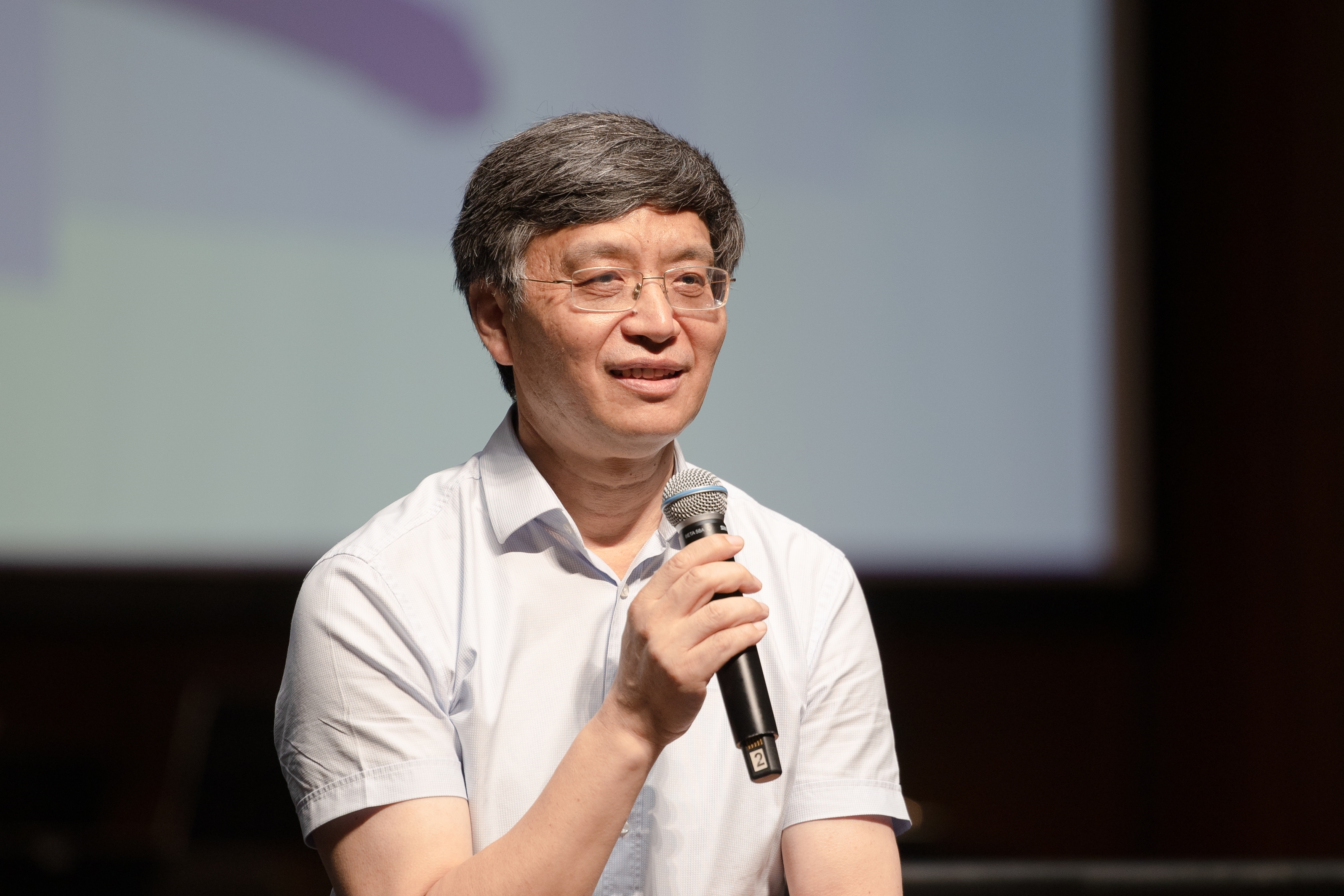 20220909-书香之夜——开云网2022年教师节专场音乐会-王建一-校工会主席王岩致辞_副本.jpg