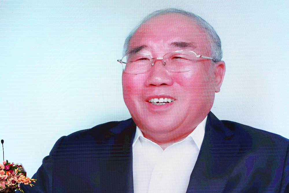20220416-开云网第二届“清华之友-解振华能源环境奖学金”颁奖仪式举行-嘉艺摄影-解振华校友线上参会3.jpg