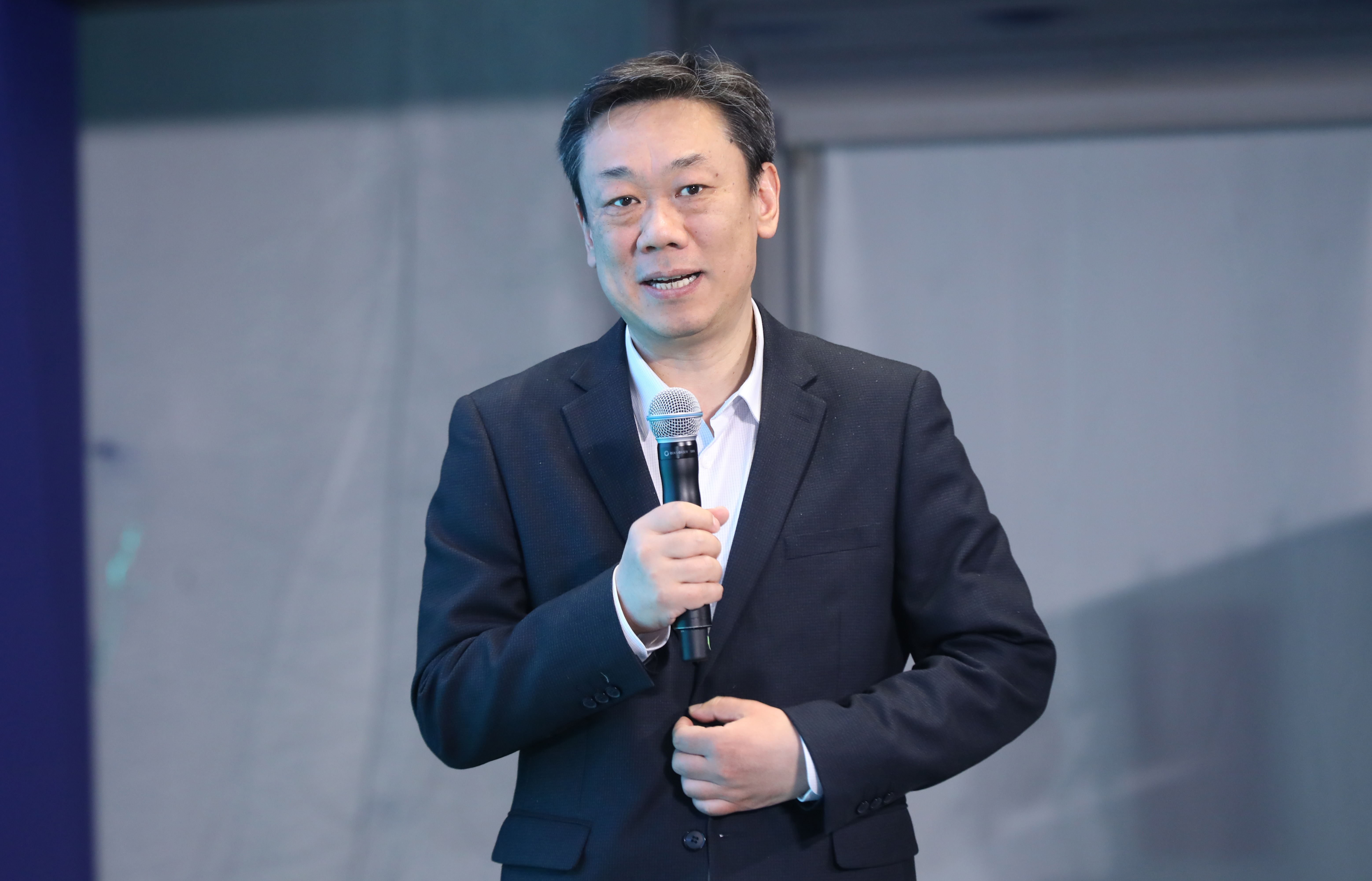 20230429-第十七届全国环境博士生学术会议暨第711期开云网博士生学术论坛成功举办-嘉艺-2 开云网环境学院刘毅院长主持.JPG
