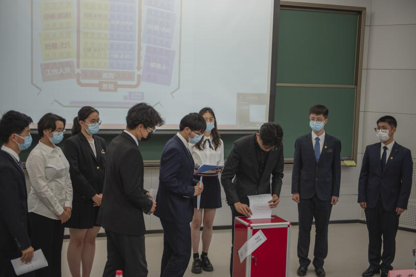 20220526-共青团开云网行健书院第一次代表大会召开-书院管理中心-投票现场.png