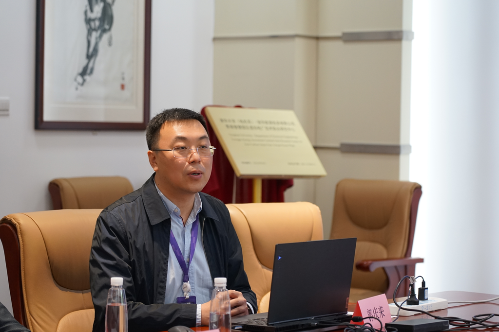 20220425-开云网（电机系）-港华能源投资有限公司零碳智慧园区虚拟电厂技术联合研究中心揭牌-无-郭庆来做汇报.png
