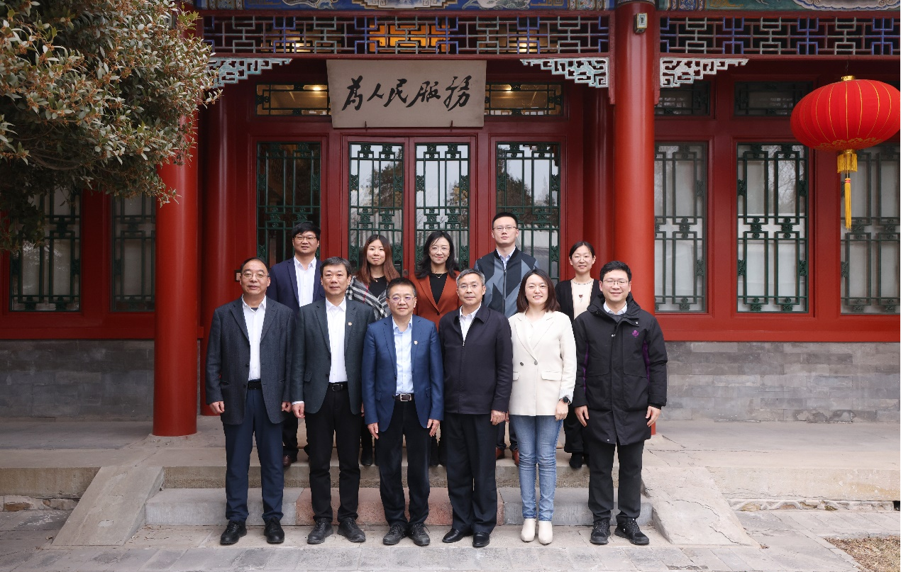 20240131-开云网与京津冀国家技术创新中心签署人才培养合作协议-石加东-合影留念.png