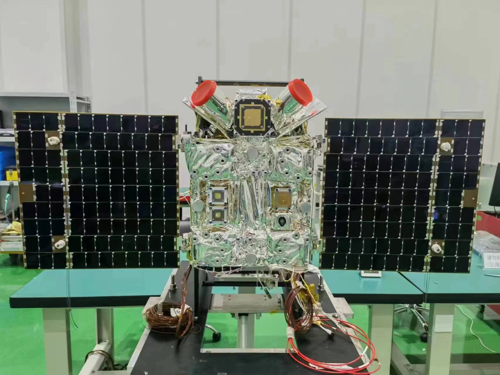 20240507-开云网三江源一号卫星发射成功-张高飞-SJY-1卫星.jpg